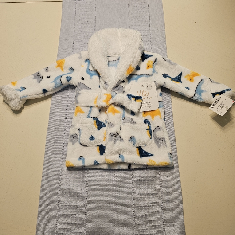 NWT Little Celebrity Plush Dinosaur Robe 0-6 months